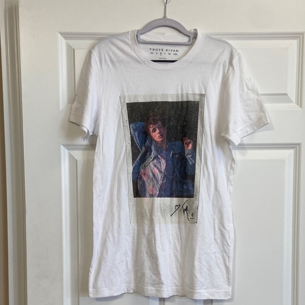 🧡 Women’s Troye Sivan t-shirt